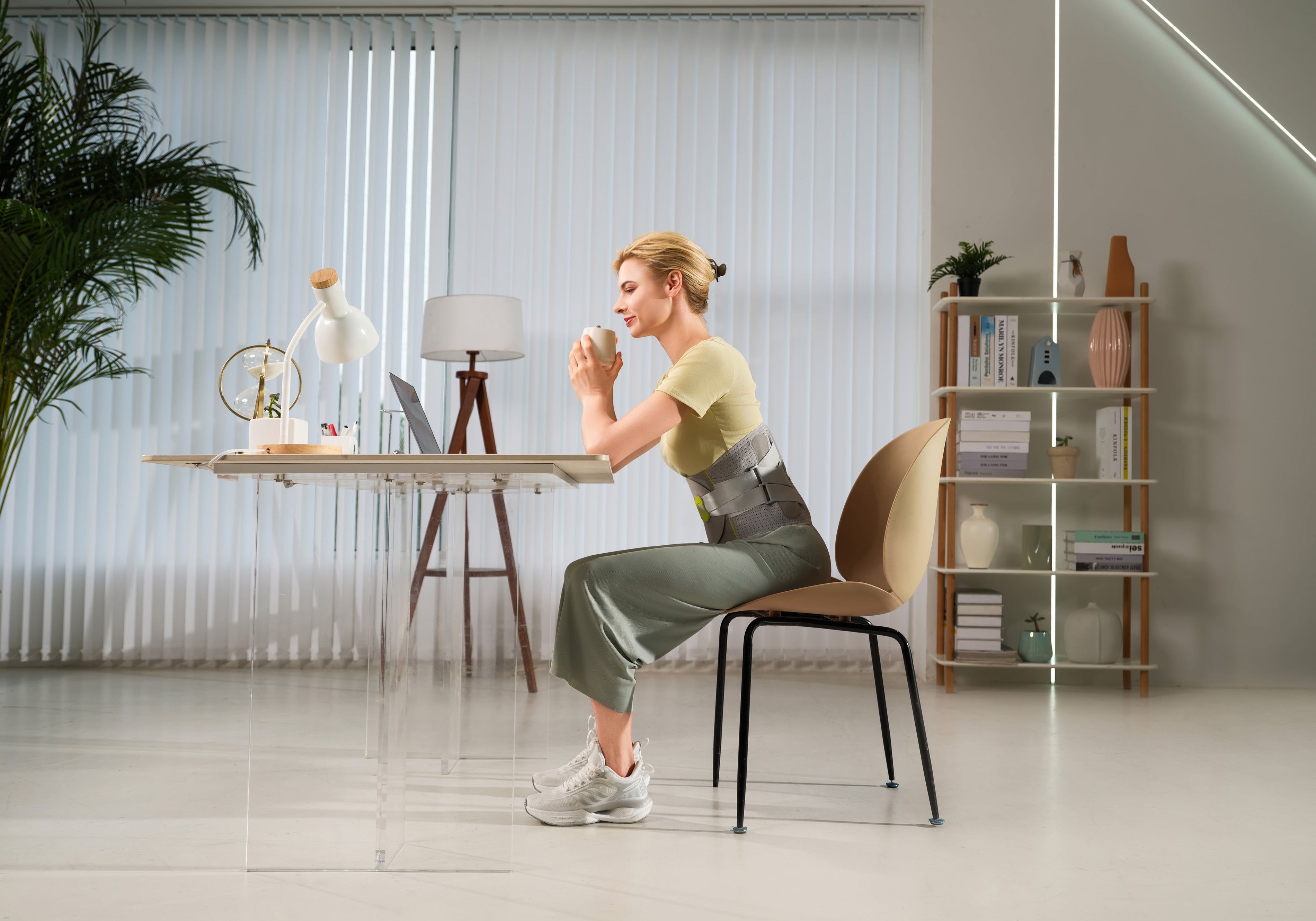 Long-Term Sitting Is Actually Destroying Your Knees: Causes, Risks, and Solutions