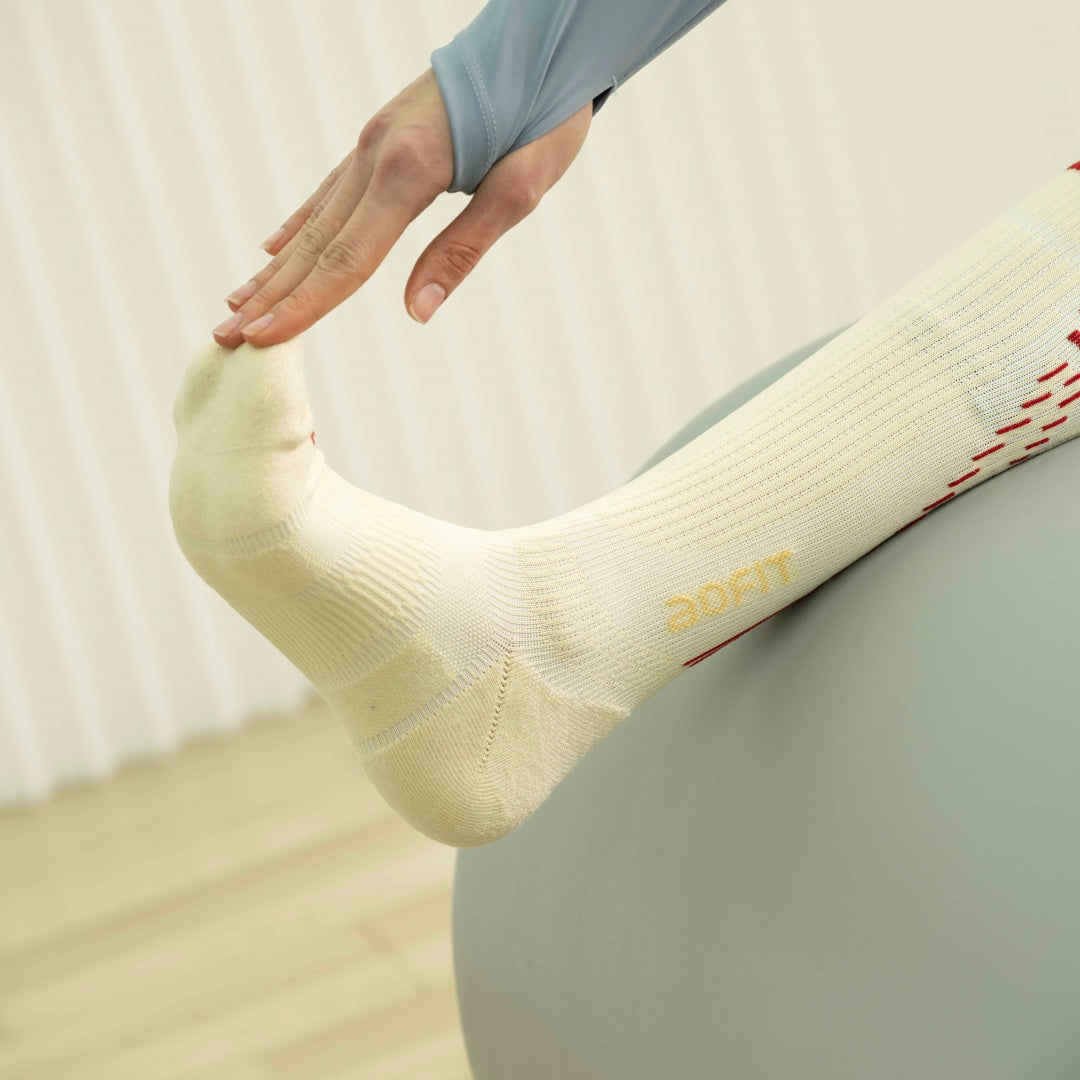 The Ultimate Guide to Compression Socks for Women: Knee Highs and More