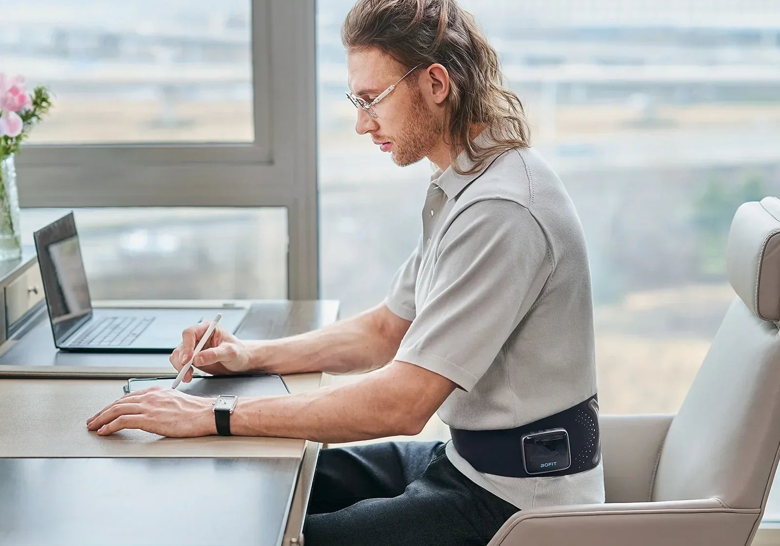 Survival Guide for Desk Workers: How to Sit 8 Hours Without Hurting Your Back